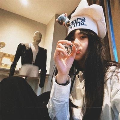 外宿的霍莉